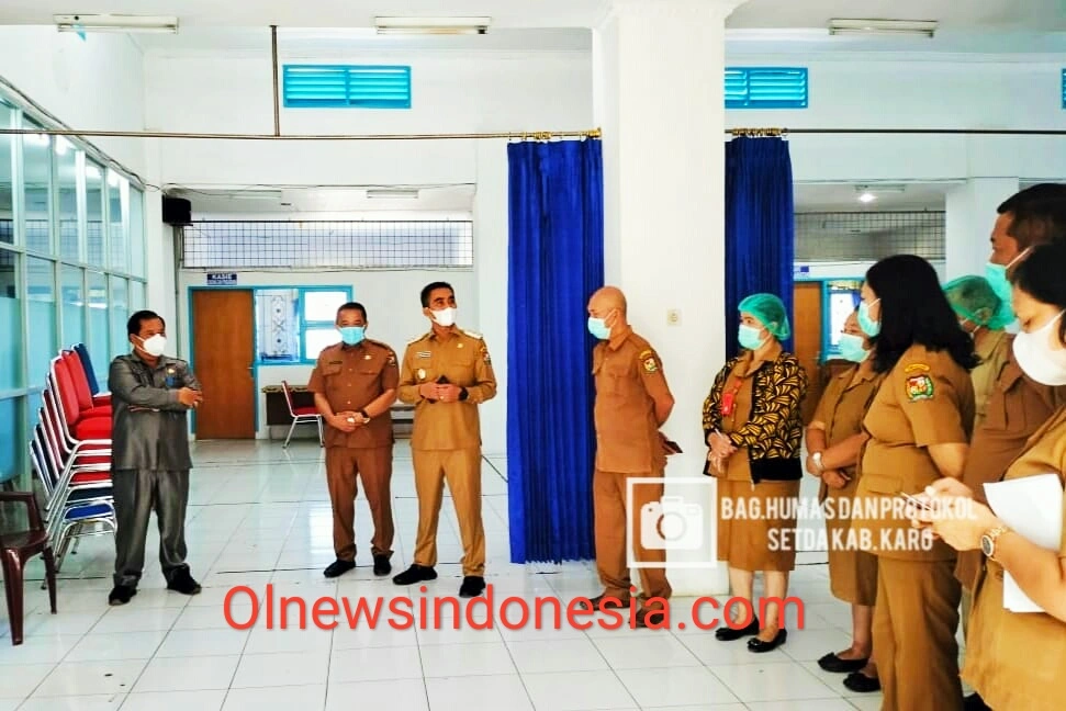 Ket foto : Tampak Wakil Bupati saat lalukan Sidak ke salah satu Kantor Pelayanan Publik, Senin (24/05) 2021 (Ist)